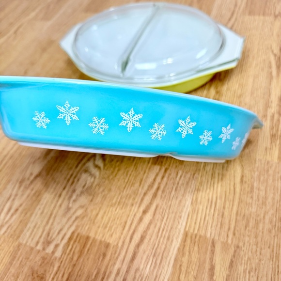 Pyrex Other - Vintage Pyrex #38 Turquoise Snowflake 1.5Quart Divided Casserole Dish Cinderella